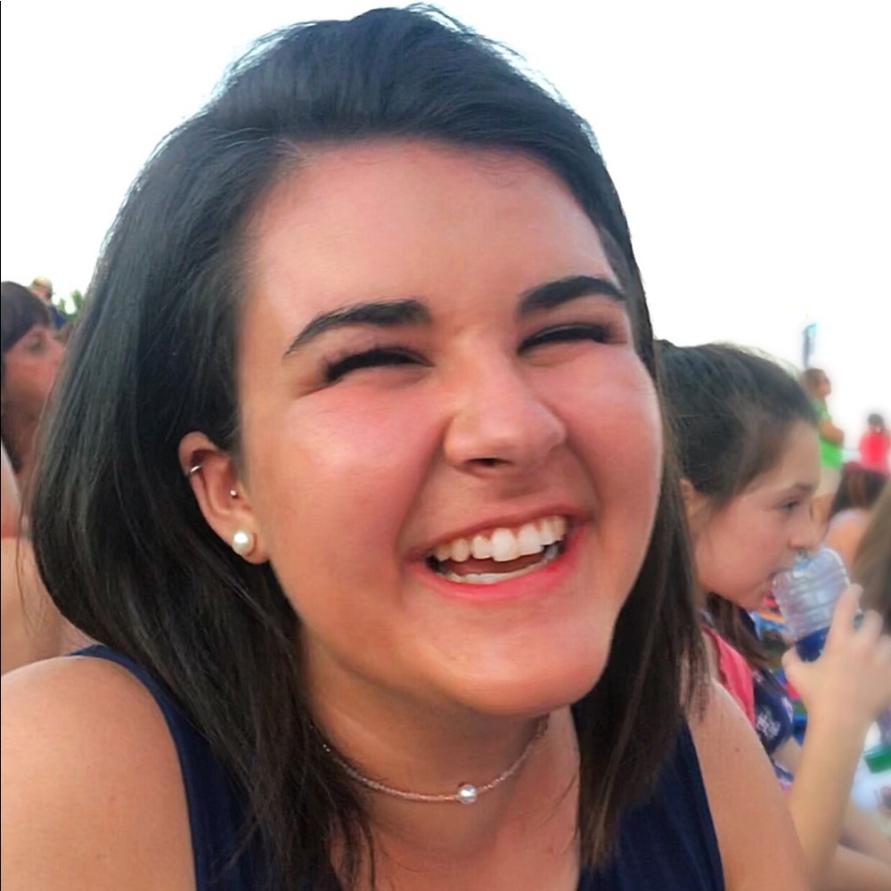 Meet your Posher, Emily